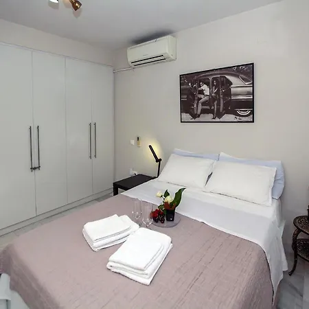 Cozy Apartment- ιδιωτικό Parking Apartment *