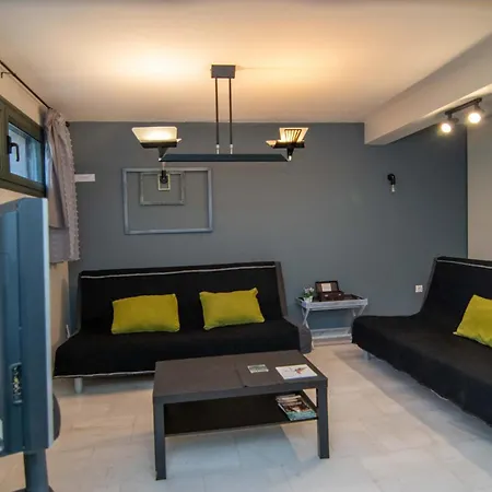 Cozy Apartment- ιδιωτικό Parking *
